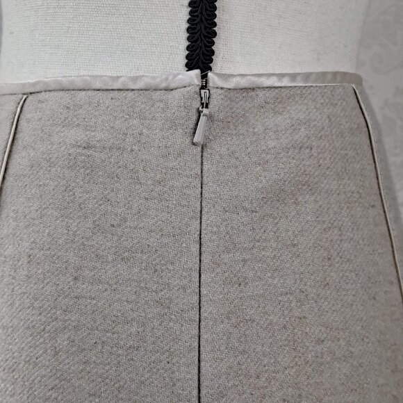 Ann Taylor Size 0 Tan A-Line Skirt Embroidered Floral Bottom Wool Blend EUC - Picture 4 of 10